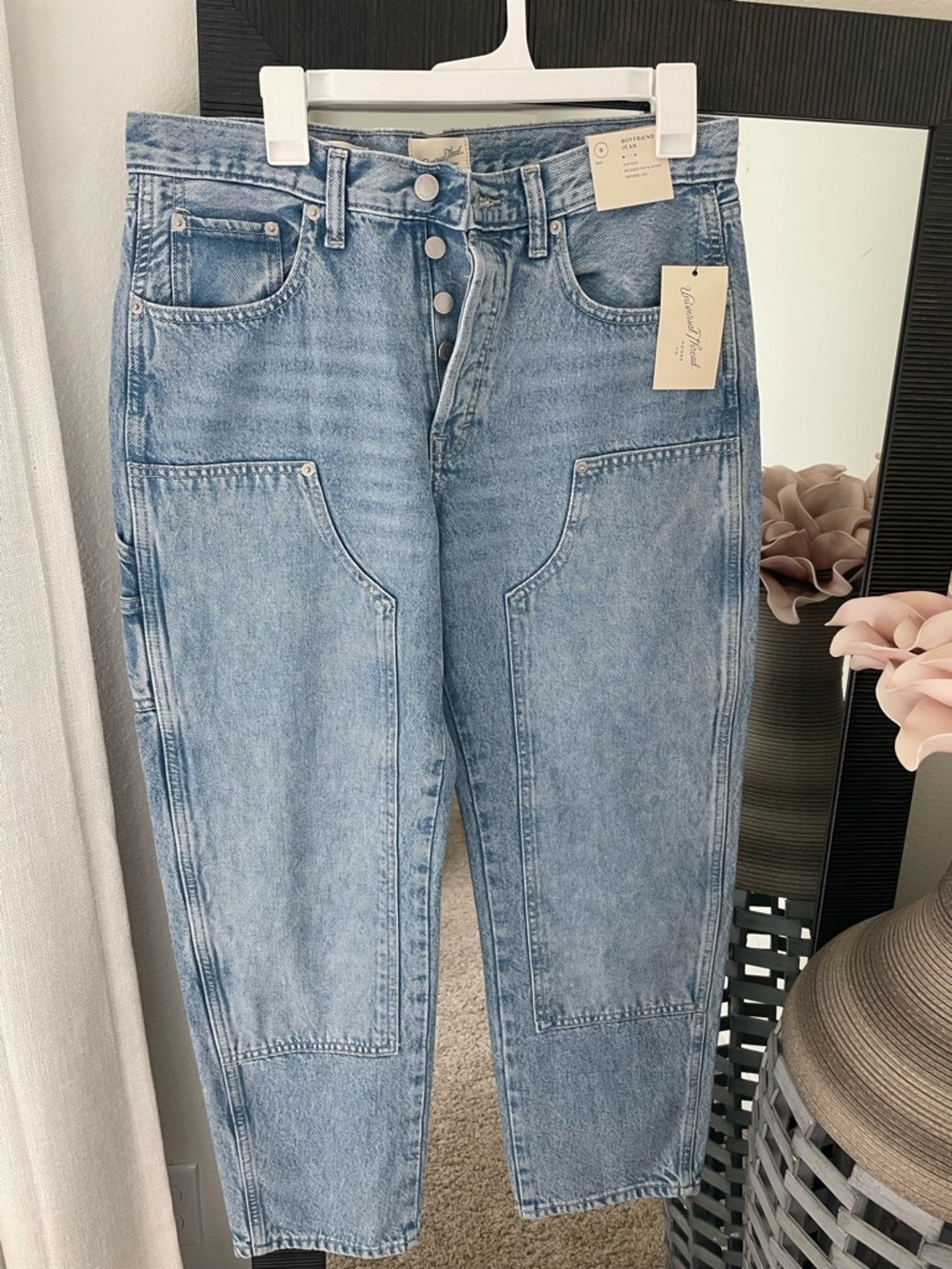NWT Universal Thread Women’s “Mid-rise Painter Boyfriend Jeans” Size 8 - Picture 2 of 8